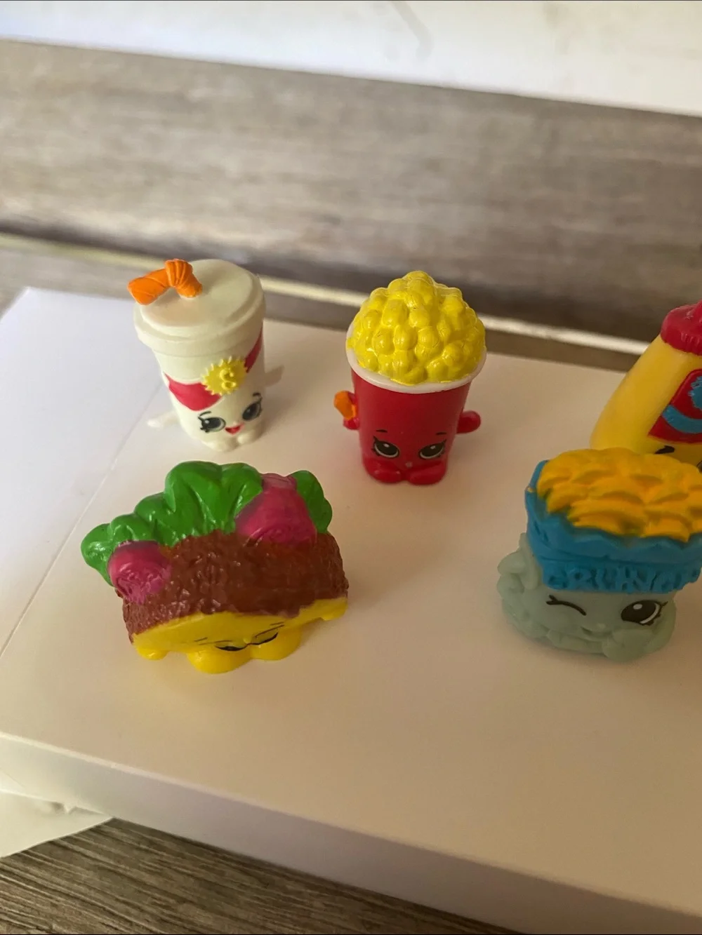 Shopkins bright assortment
